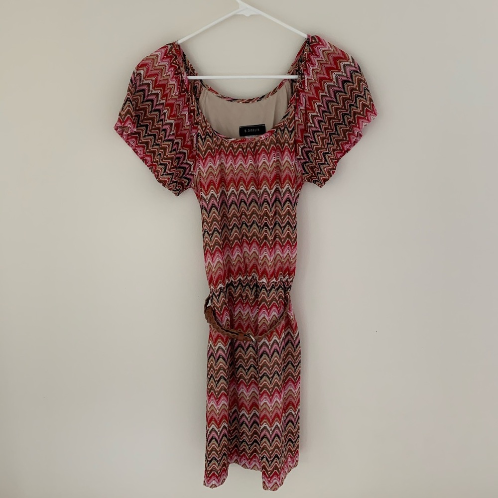 Cute pink/multicolor dress with belt!